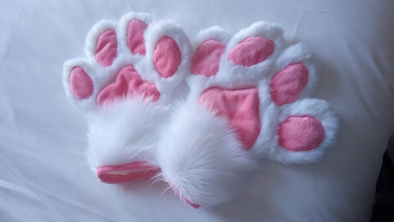 [MTO] Mystery flat style handpaws
