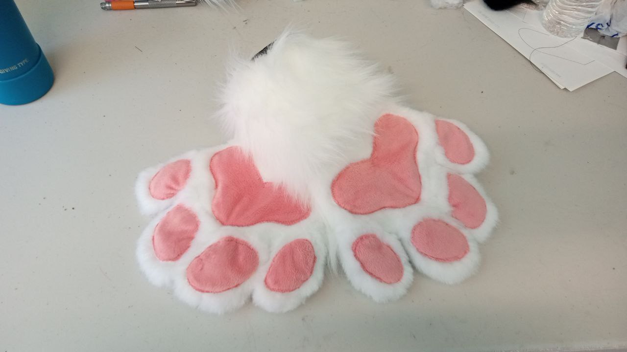 [MTO] Mystery flat style handpaws